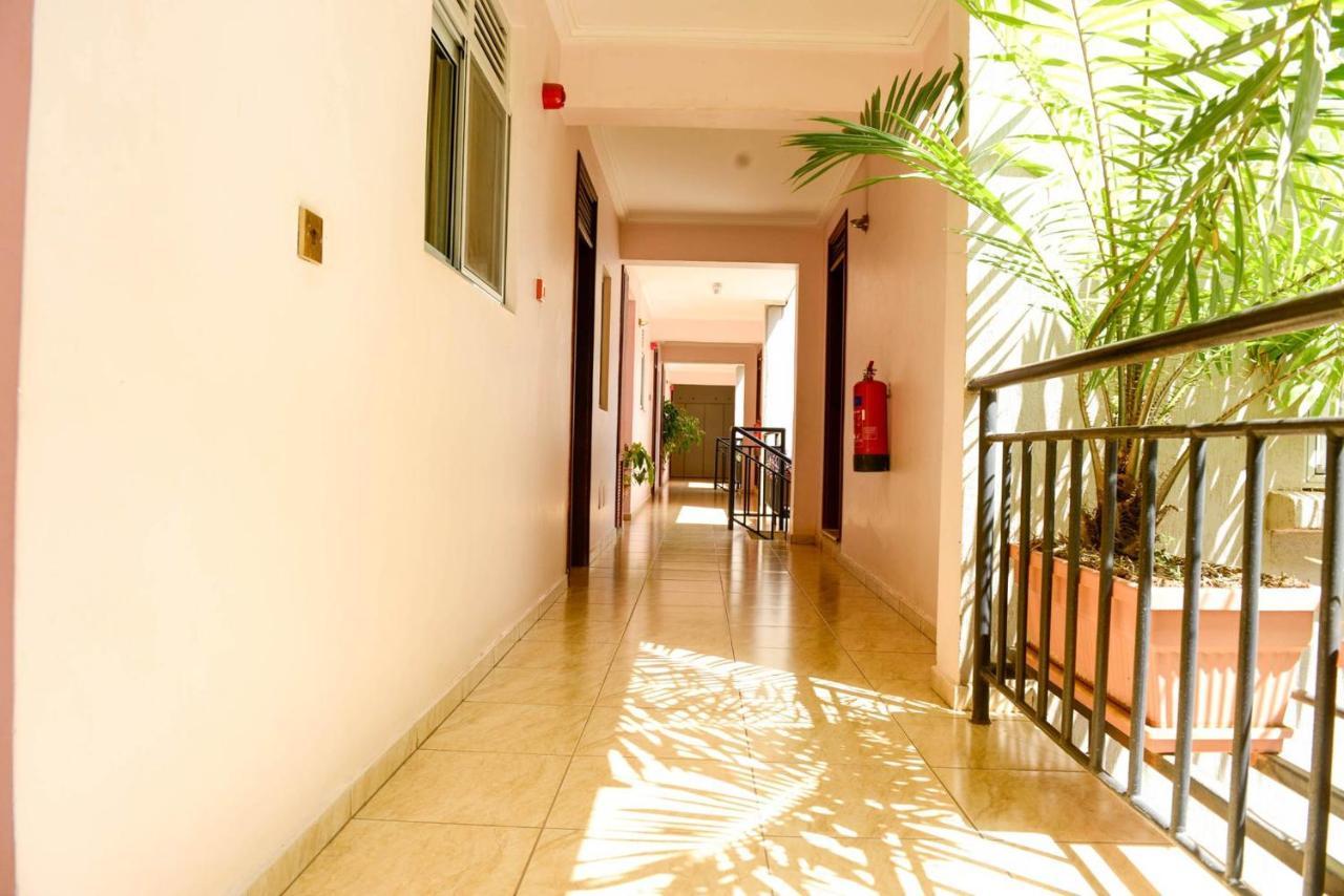 Room In Bb - Enjoy You Vacation Wail Staying In This Single Room Fit For 2 People Кігалі Екстер'єр фото